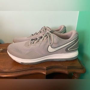 Men’s Nike Zoom All Out Running Shoes